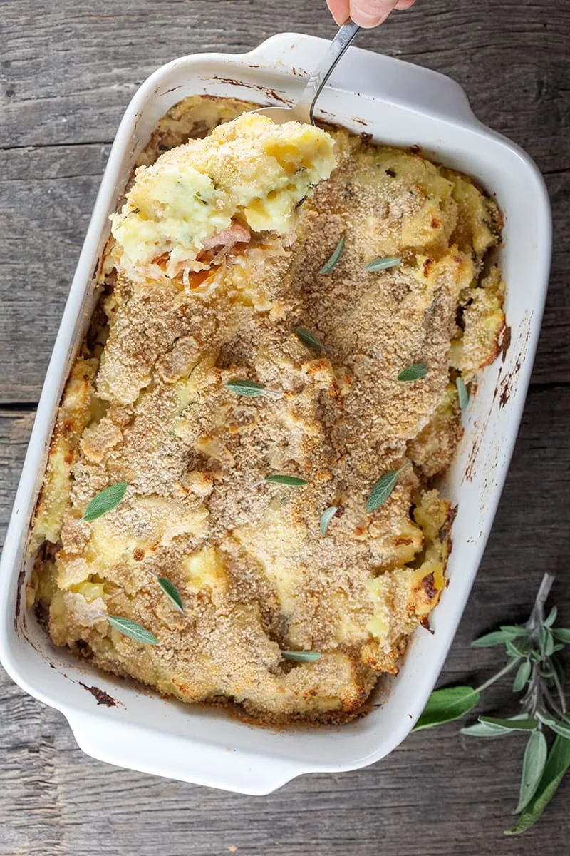 Hete bliksem ovenschotel met zuurkool