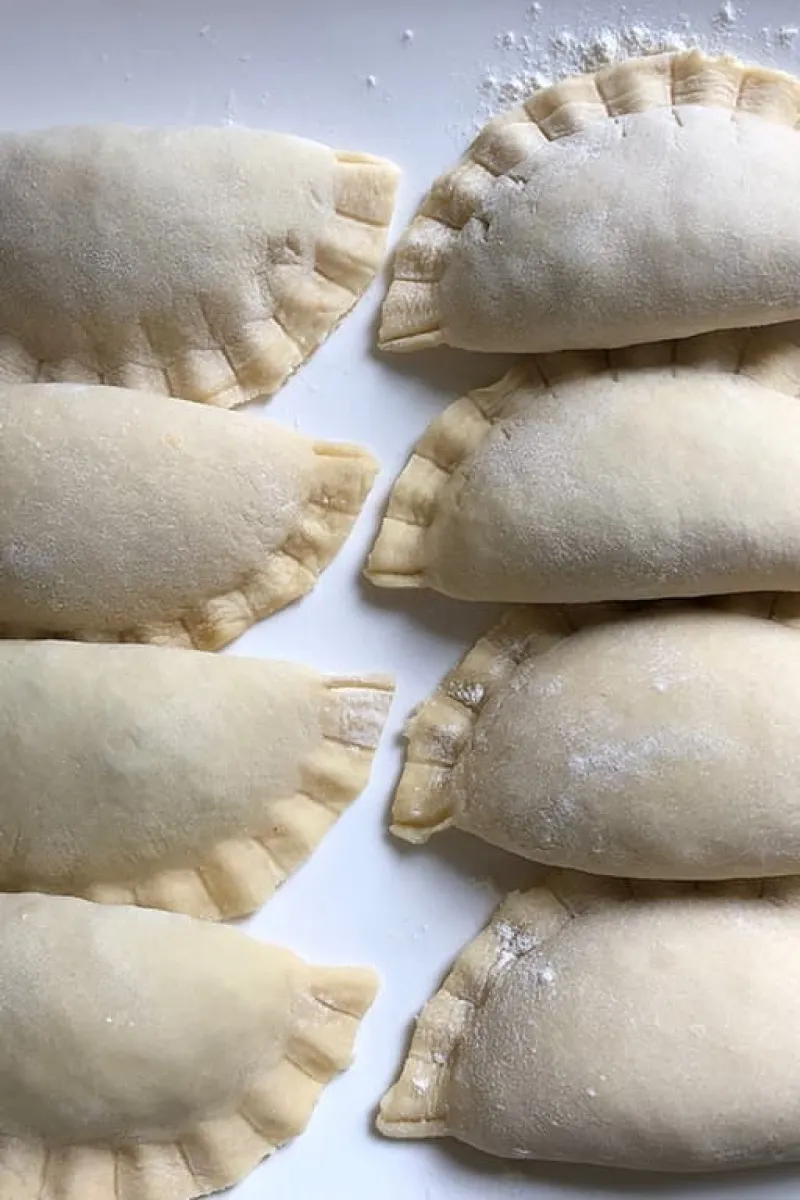 Antilliaanse Pastechi vouwen