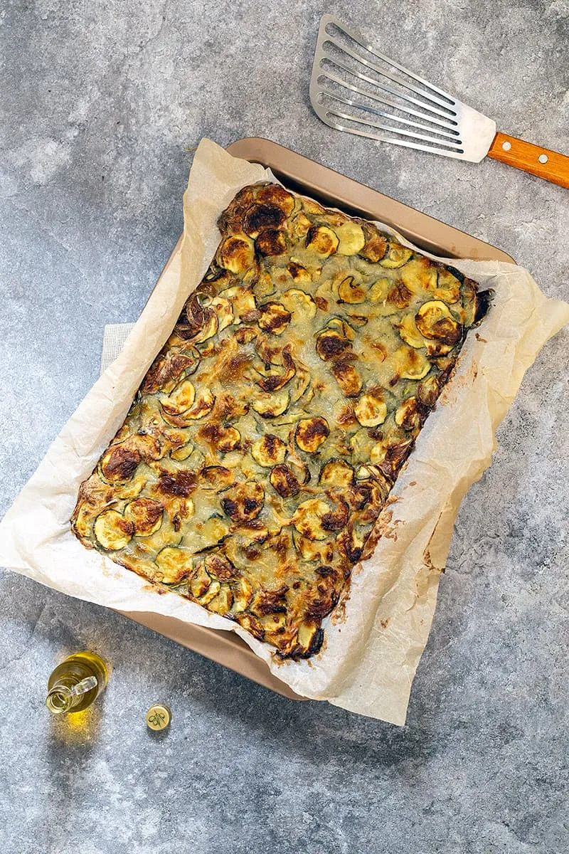 Italiaanse scarpaccia - hartige courgettetaart