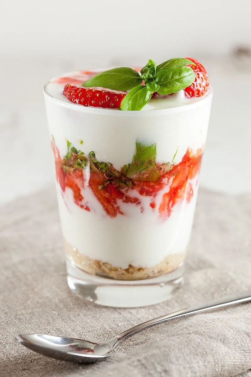 Aardbeien yoghurt toetje