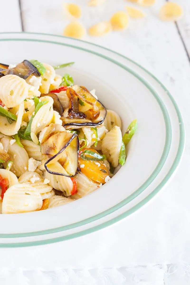 Orecchiette pasta salade met snijbonen en bosui