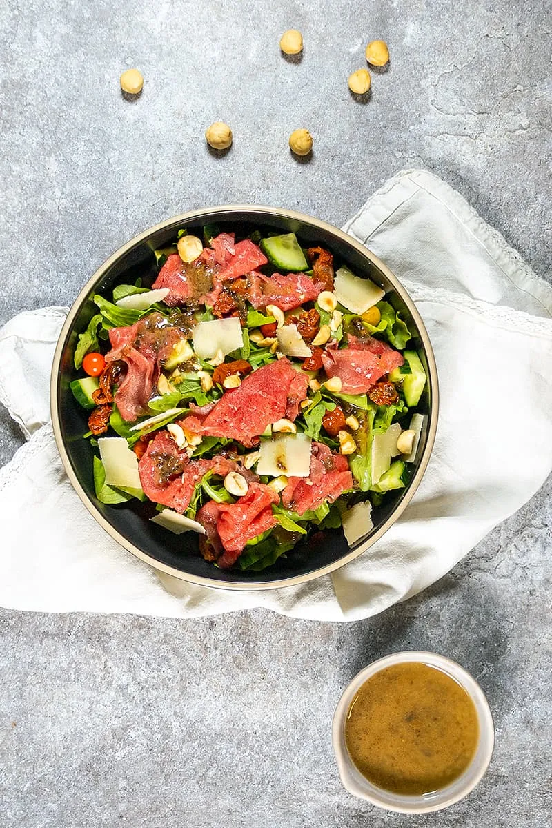 Carpaccio salade met truffeldressing