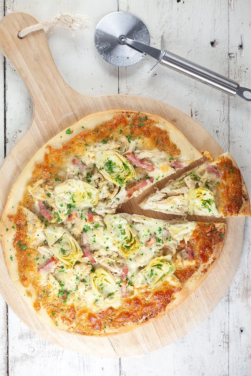 Kip alfredo pizza