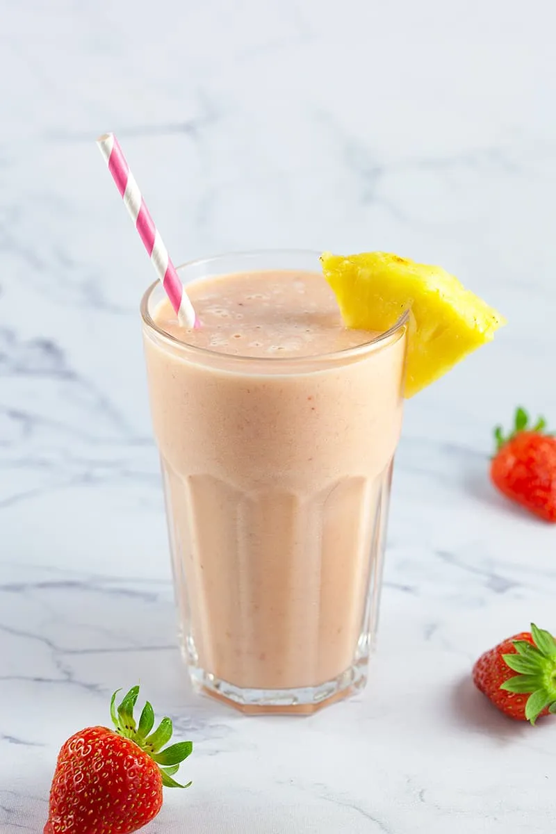 Aardbeien smoothie met ananas