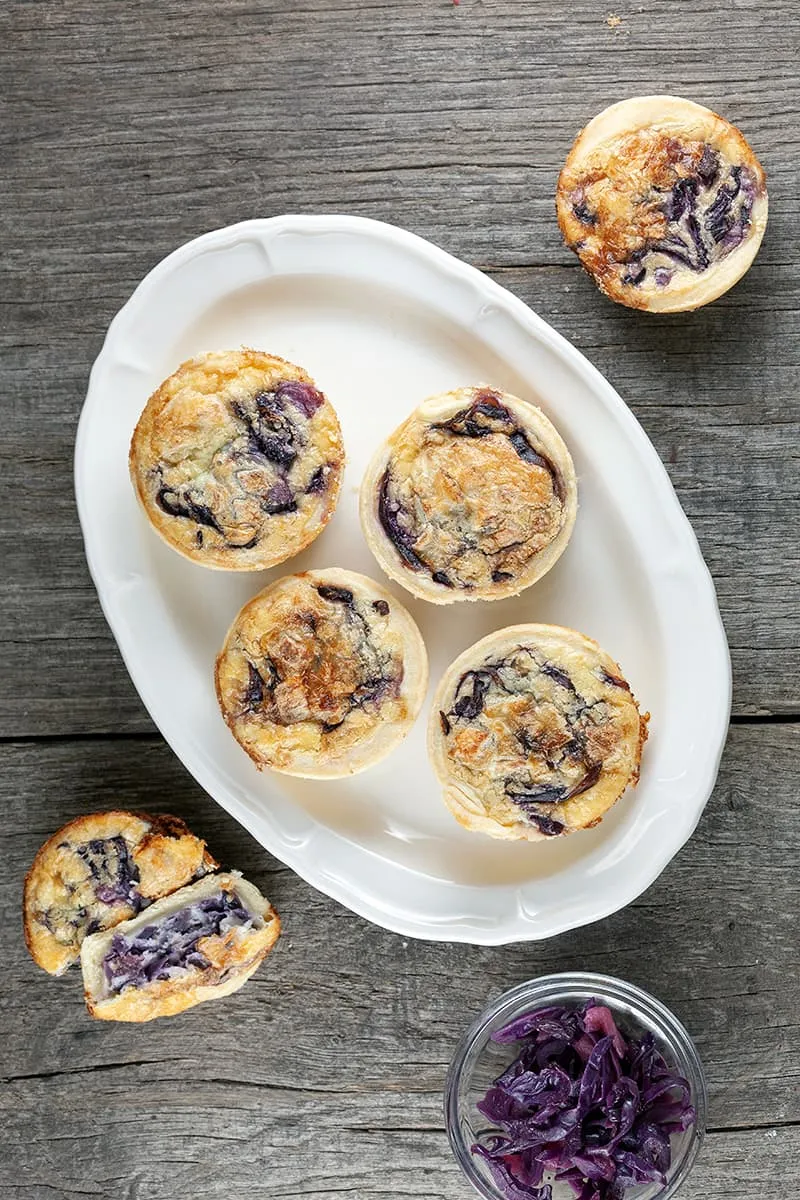 Mini quiches met rode kool