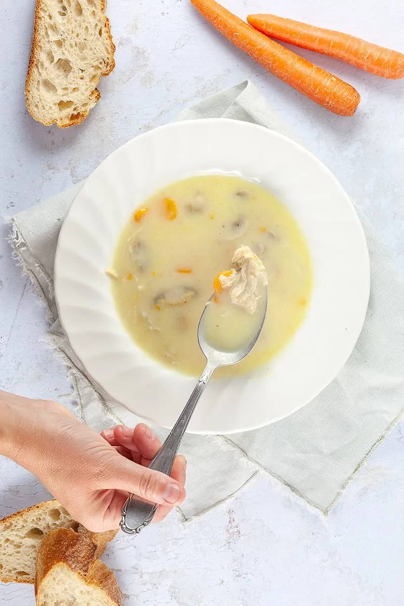 Romige kippensoep met champignons