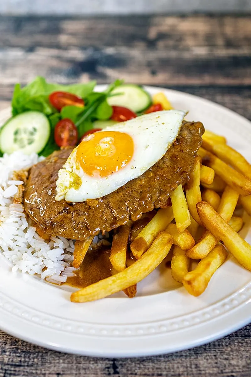 Bitoque à Portuguesa – Portugese steak met ei en friet