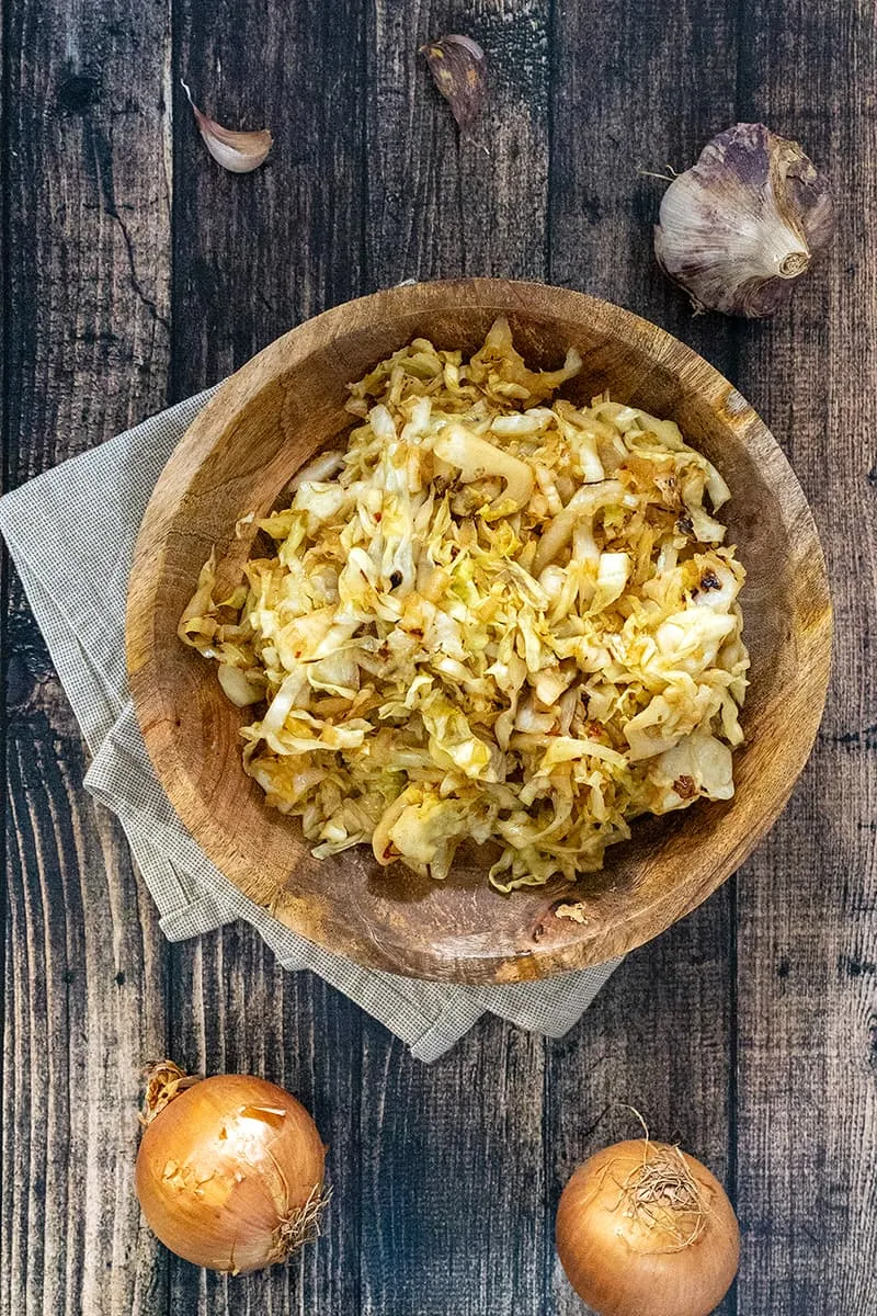 Spitskool wokken