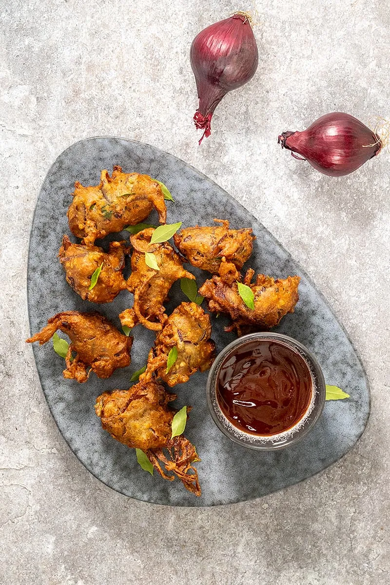 Uien bhaji - kruidige Indiase uienbeignets