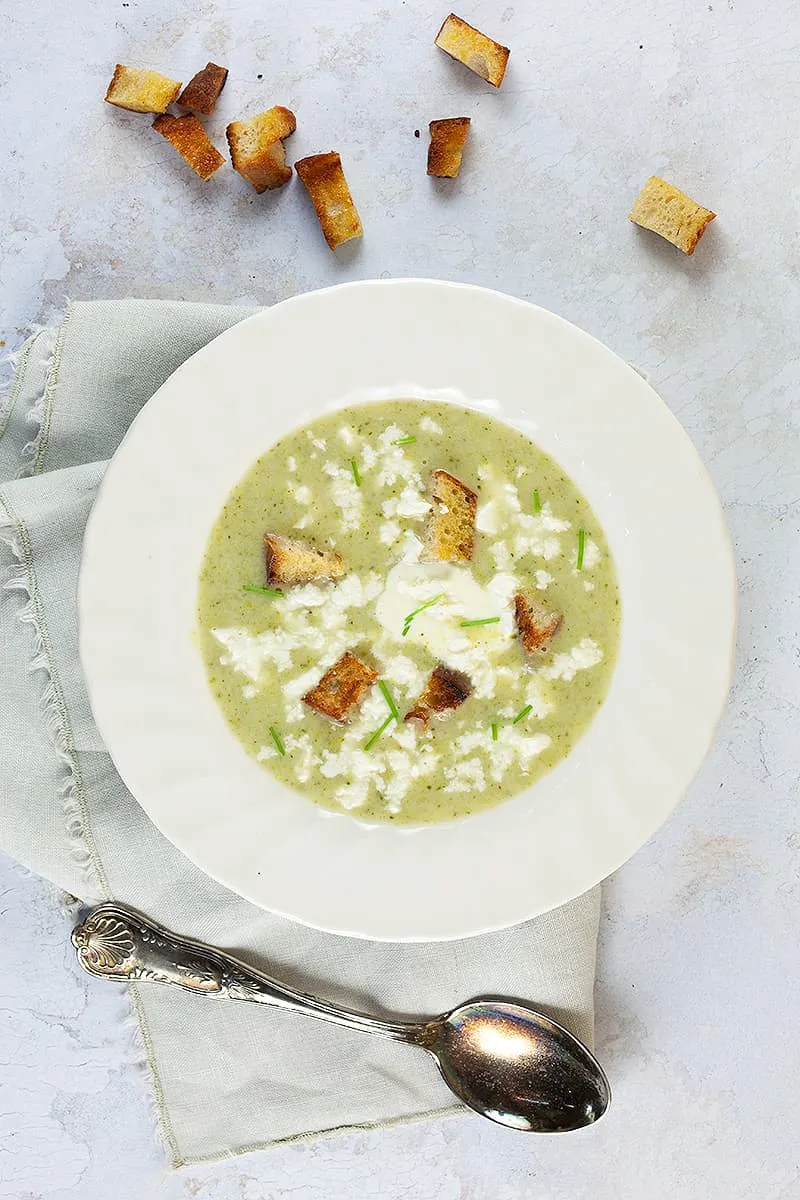 Broccolisoep met croutons