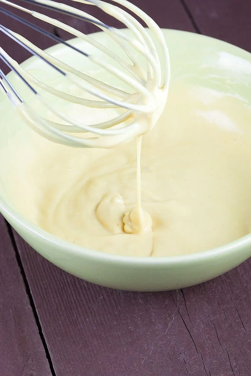 Huisgemaakt honing-mosterdsaus