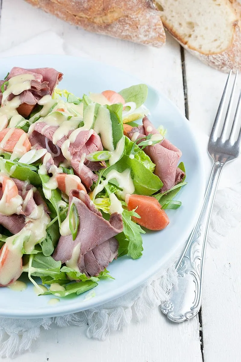 Rosbiefsalade met mosterddressing