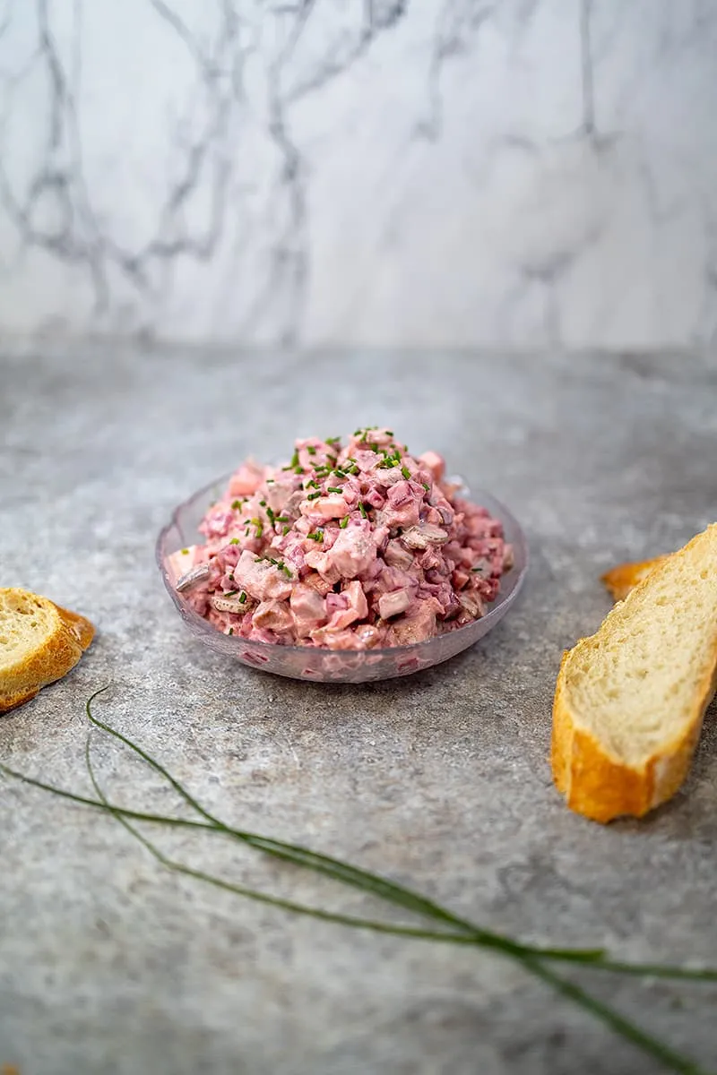 Haringsalade met rode biet