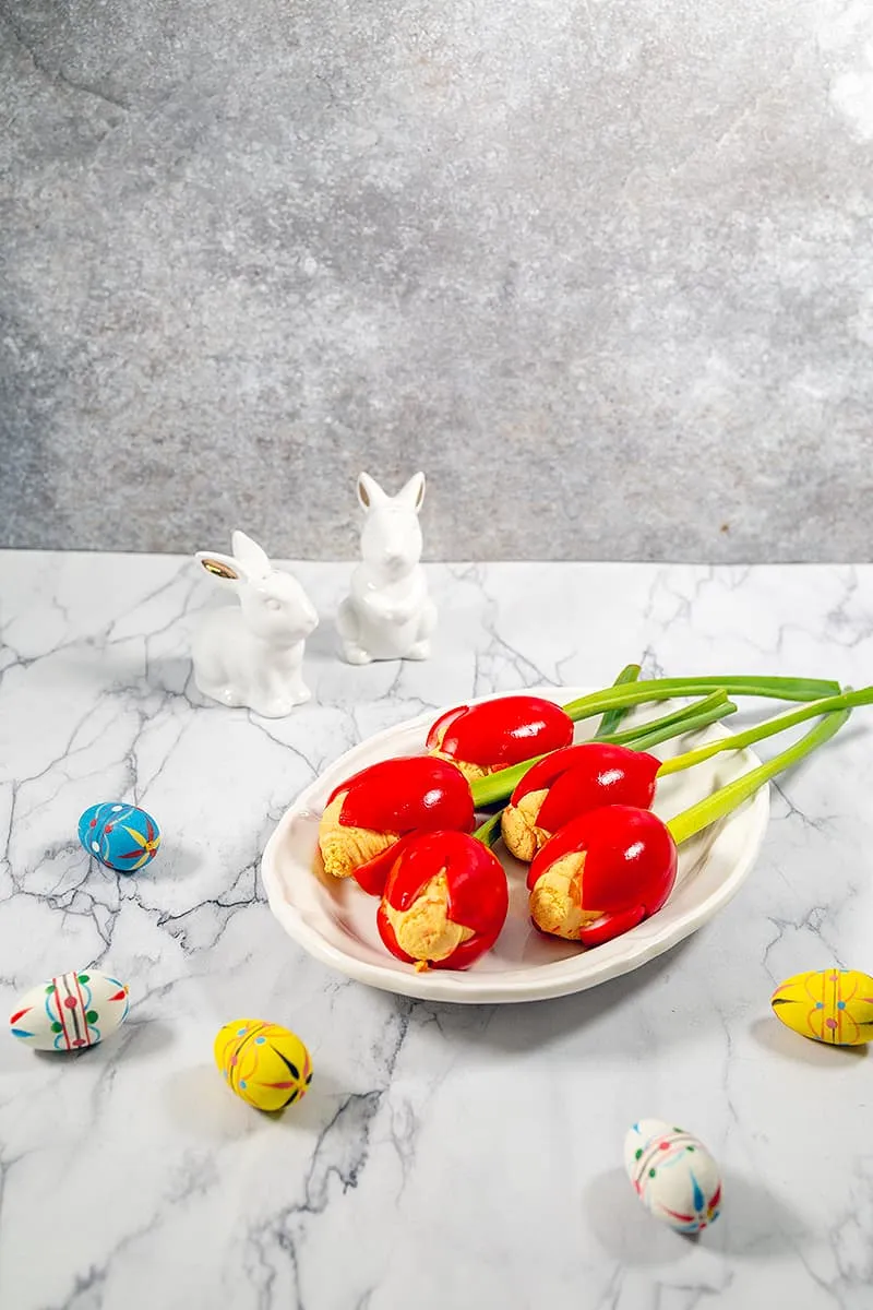 Tulpen van gevulde eieren - leuk voor de paasbrunch