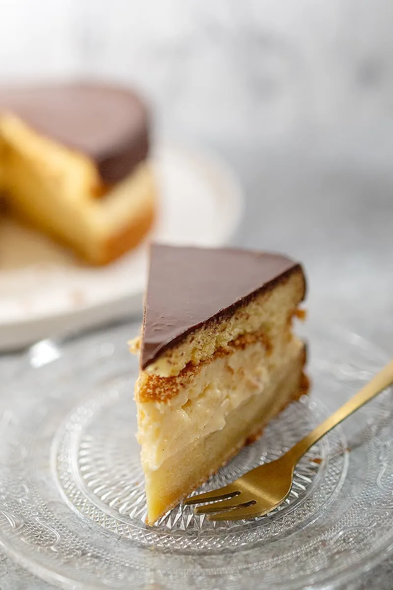 Boston cream pie