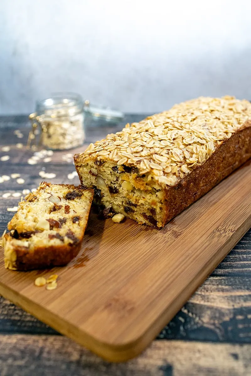 Havermoutcake met amandelen - heerlijke ontbijtcake