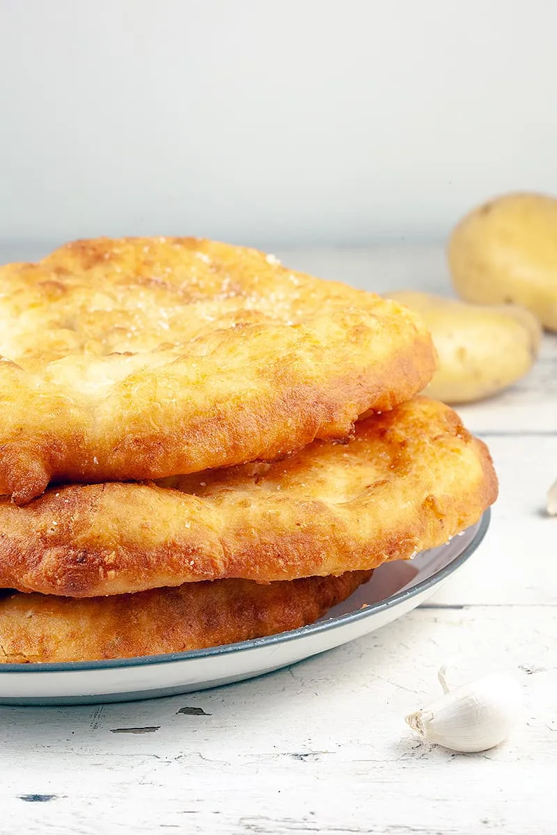 Hongaarse lángos