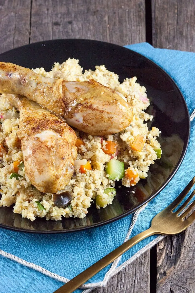 Makkelijke couscous met groenten en kippenpoten