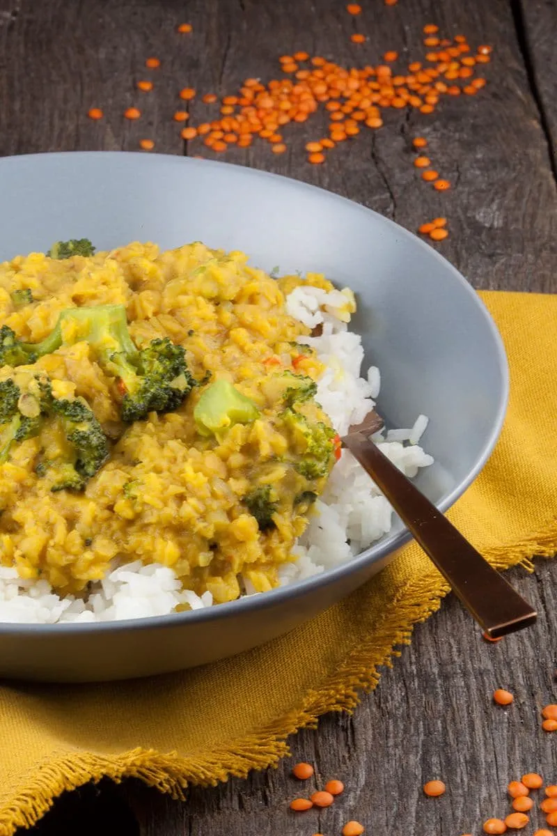 Vegetarische rode linzen en broccoli