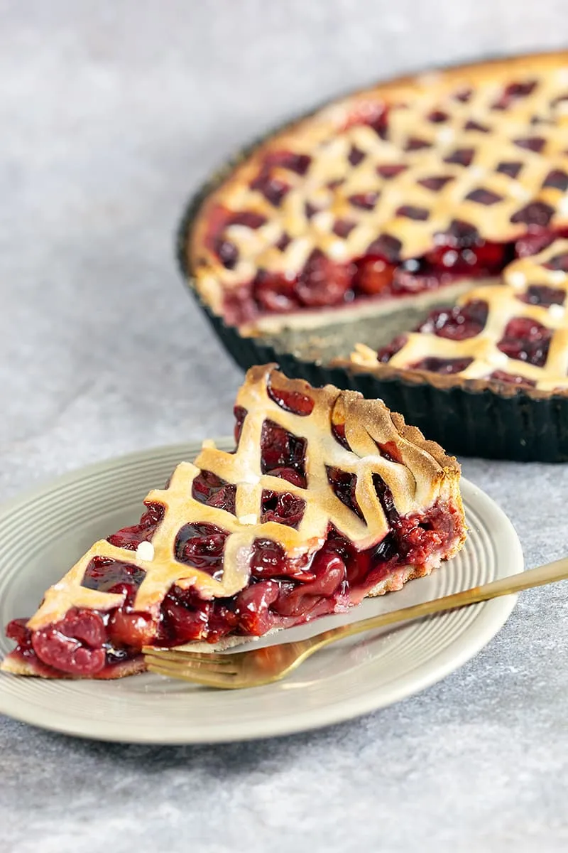 Limburgse kersenvlaai