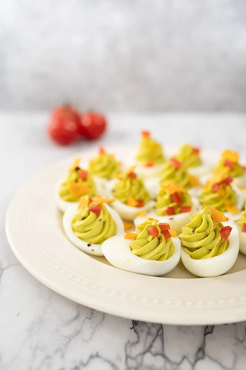 Gevulde eieren met avocado