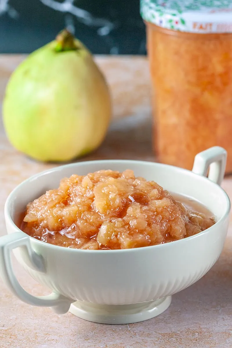 Kweepeer compote