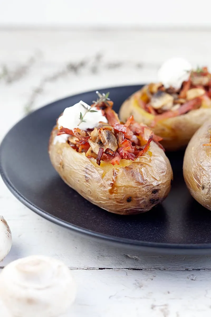 Gepofte aardappel met champignons