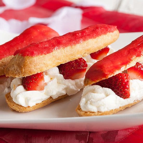 Eclairs met aardbeien