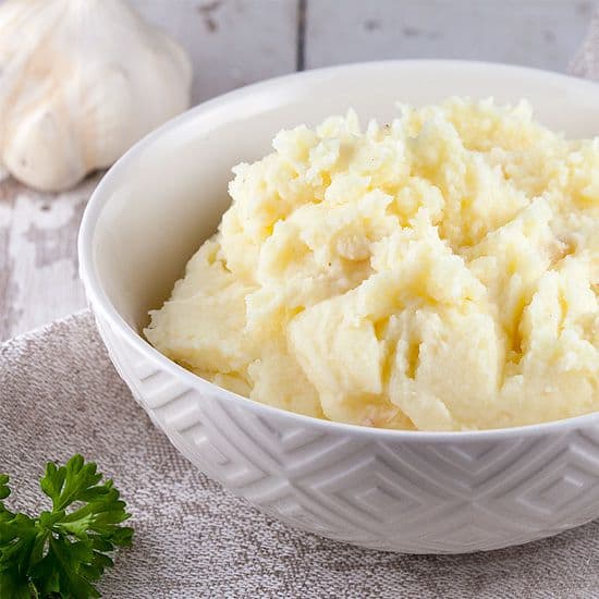 Aardappelpuree met geroosterde knoflook