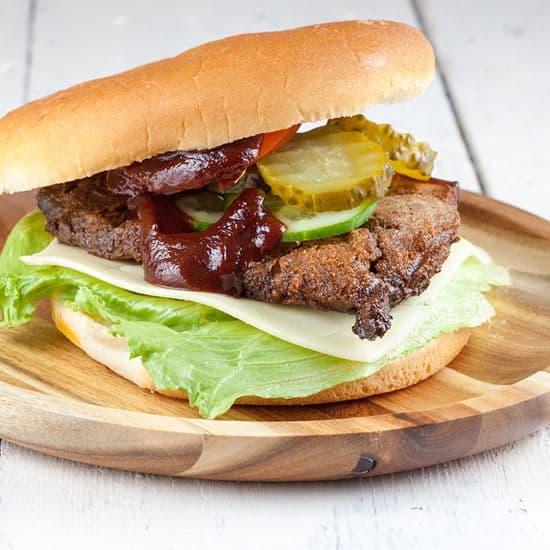 Burger met krokante speklap